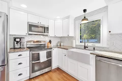 Kitchen - 2 Morningside Dr, Danvers, MA 01923 photo 2 of 2