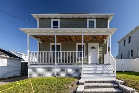 458 King St, Fall River, MA 02724 photo 2