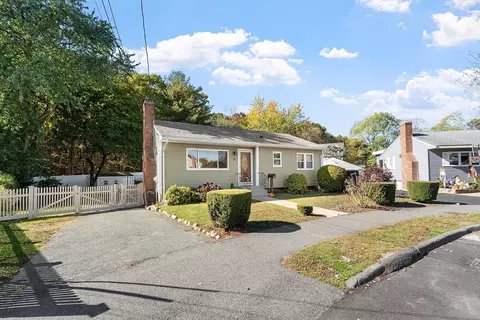 13 Daniel Ter, Peabody, MA 01960