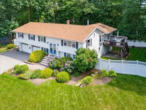 18 Hamilton Rd, Peabody, MA 01960