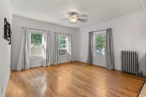 39 Wright St, Stoneham, MA 02180 photo 9