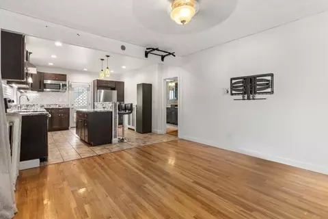 39 Wright St, Stoneham, MA 02180 photo 8