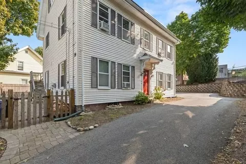 39 Wright St, Stoneham, MA 02180 photo 2