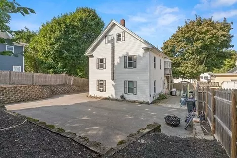 39 Wright St, Stoneham, MA 02180 photo 3