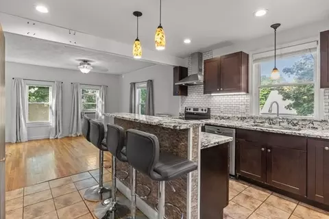 39 Wright St, Stoneham, MA 02180 photo 12