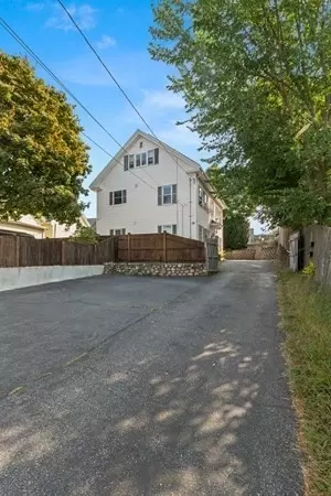 39 Wright St, Stoneham, MA 02180 photo 4