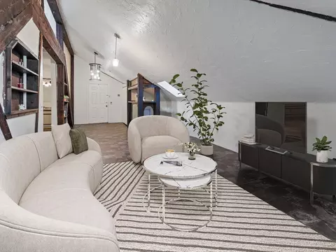 31 Elizabeth St #305, Worcester, MA 01605