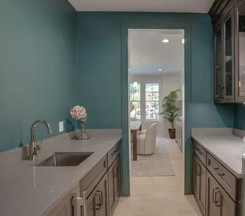 565 Greendale Ave, Needham, MA 02492 photo 8