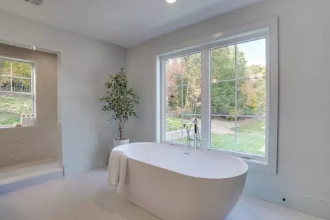 565 Greendale Ave, Needham, MA 02492 photo 24