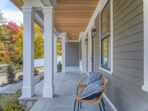 565 Greendale Ave, Needham, MA 02492 photo 2