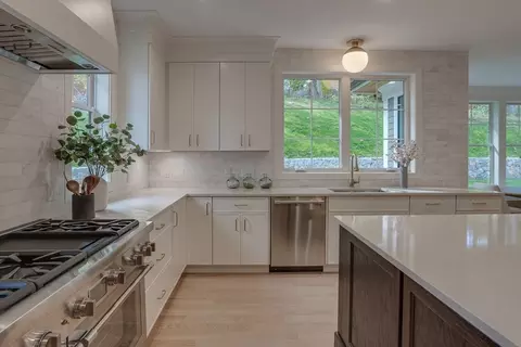 565 Greendale Ave, Needham, MA 02492 photo 9