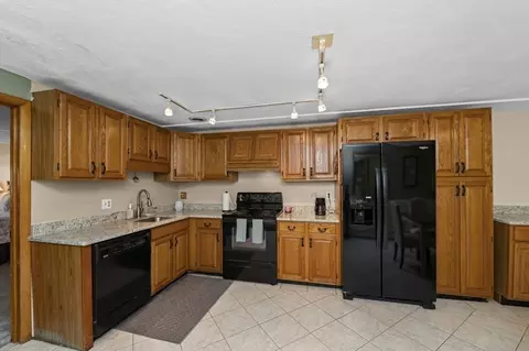 6 Clover Cir, Reading, MA 01867 photo 28