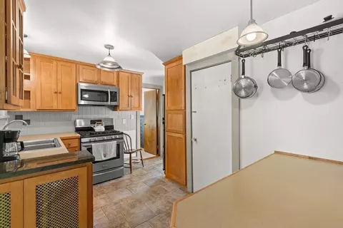 46 Stone St, Beverly, MA 01915 photo 14