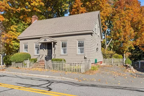 46 Stone St, Beverly, MA 01915 photo 2