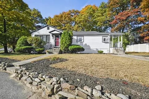 85 Lake Ave N, Worcester, MA 01605