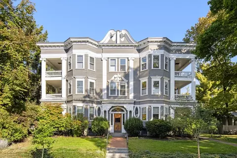 33 Lexington Ave #5, Cambridge, MA 02138
