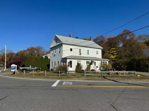 34 Plymouth St, Pembroke, MA 02359