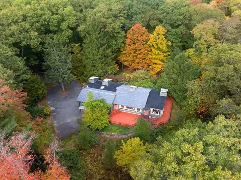 30 Mill St, Dover, MA 02030 photo 2