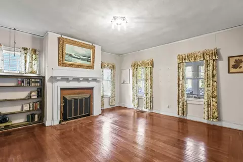 27 Westernview St, Springfield, MA 01108 photo 3