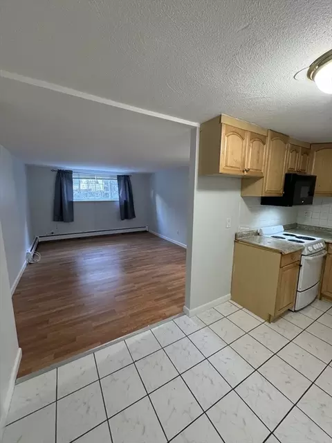 12 Woodland St #15, Everett, MA 02149