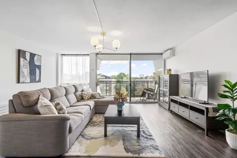 60 Babcock St #43, Brookline, MA 02446