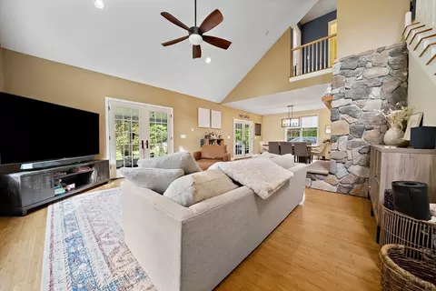 36 Everett St, Norfolk, MA 02056 photo 7