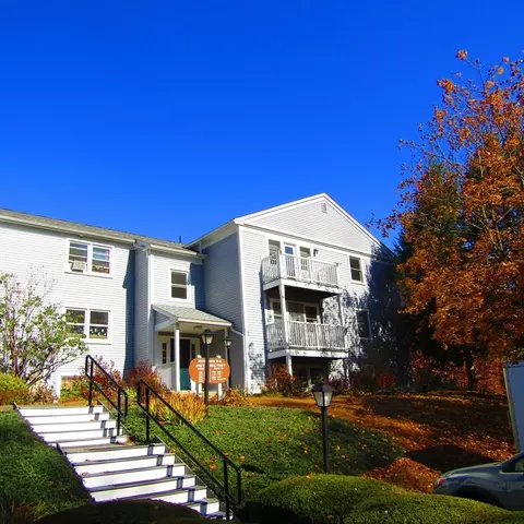 46 Evergreen Rd #309, Leeds, MA 01053