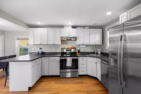 8 Elm St, Reading, MA 01867 photo 13