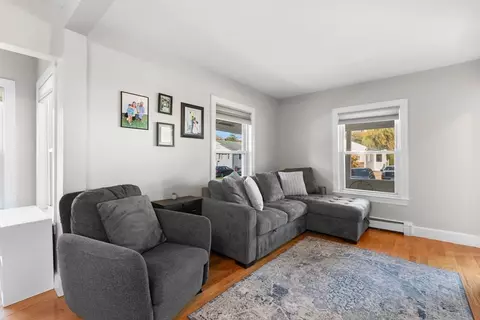 8 Elm St, Reading, MA 01867 photo 5