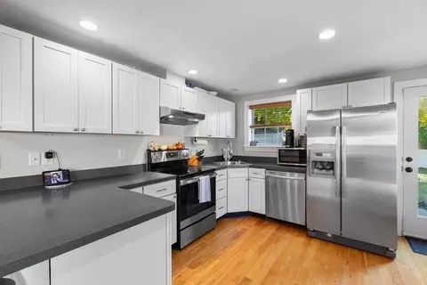8 Elm St, Reading, MA 01867 photo 14