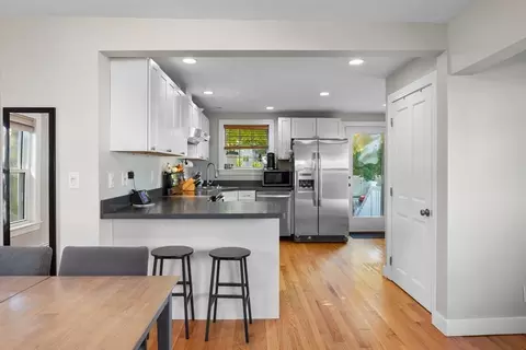 8 Elm St, Reading, MA 01867 photo 10