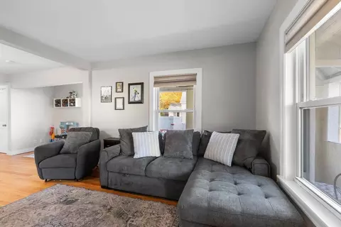 8 Elm St, Reading, MA 01867 photo 4