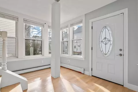 Entry Way - 2 Webster St, Lynn, MA 01902 photo 7 of 9