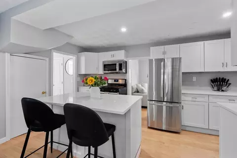 2 Webster St, Lynn, MA 01902