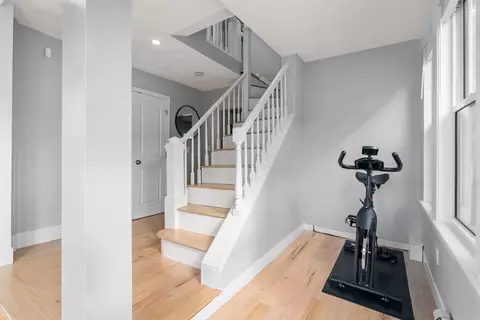 Entry Way - 2 Webster St, Lynn, MA 01902 photo 5 of 9