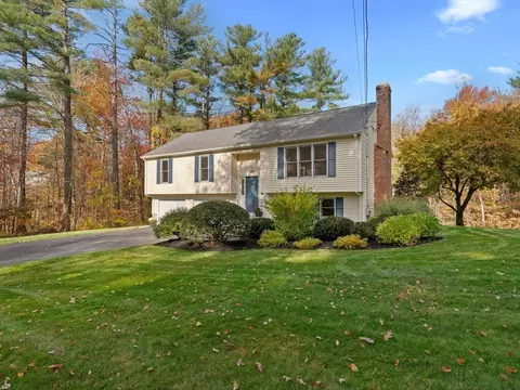 201 Stone School Rd, Sutton, MA 01590