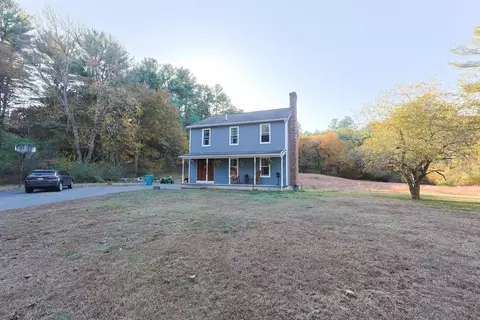 Exterior - 165 W River St, Upton, MA 01568 photo 2 of 10