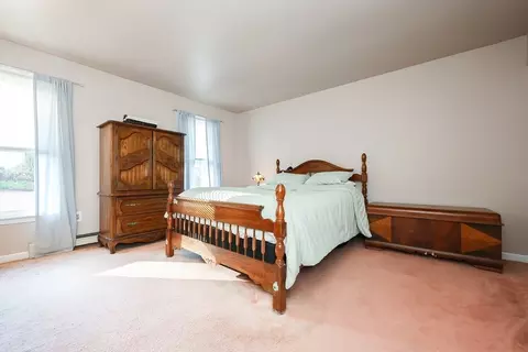 Bedroom - 165 W River St, Upton, MA 01568 photo 4 of 5