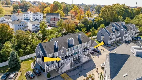 700 Shore Dr #204, Fall River, MA 02721 photo 3