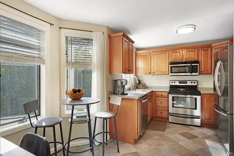 700 Shore Dr #204, Fall River, MA 02721 photo 12