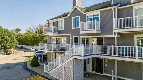 700 Shore Dr #204, Fall River, MA 02721 photo 4