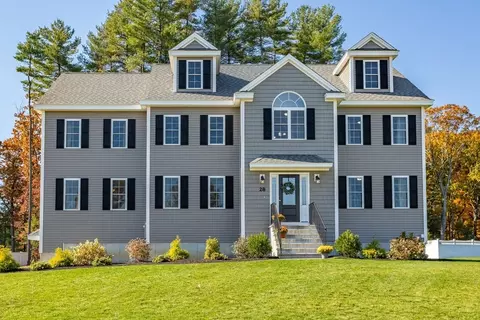 28 Fieldstone Ln, Billerica, MA 01821