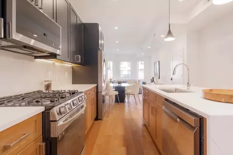 231 Everett St #1, Boston, MA 02128 photo 5