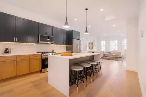 231 Everett St #1, Boston, MA 02128 photo 6