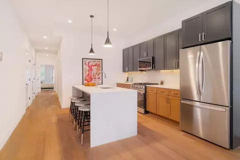 231 Everett St #1, Boston, MA 02128 photo 2