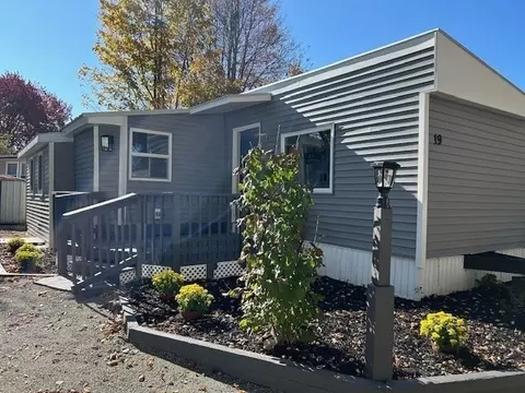 350 West St #19, Ludlow, MA 01056