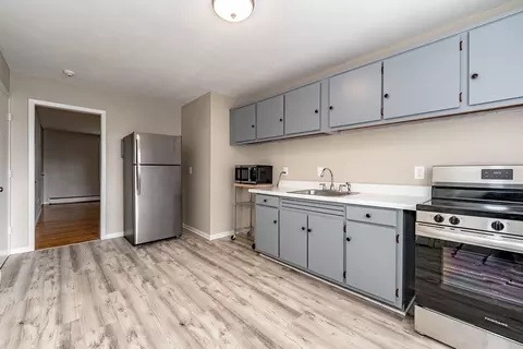 53 Colonial Cir #D, Chicopee, MA 01020 photo 5