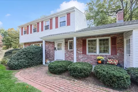 8 Upton Rd, Framingham, MA 01701
