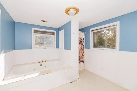 Bath - 63 Blueberry Hill St, Springfield, MA 01128 photo 1 of 3