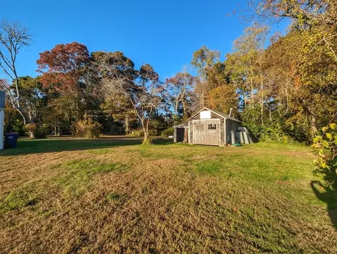 106 Great Neck Rd, Wareham, MA 02571 photo 4